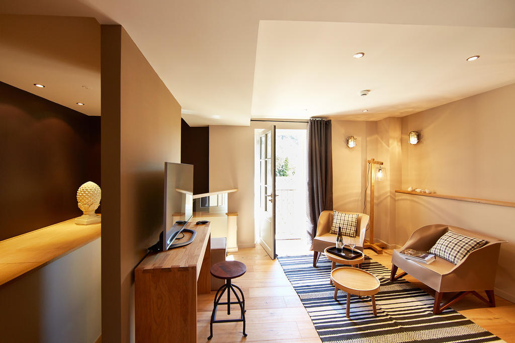 Les Chambres De L'Oustalet, Chambres D'Hotes Et Restaurant Etoile Gigondas Bilik gambar