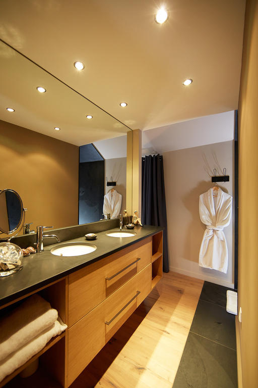 Les Chambres De L'Oustalet, Chambres D'Hotes Et Restaurant Etoile Gigondas Bilik gambar
