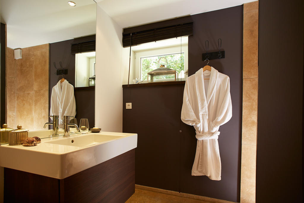 Les Chambres De L'Oustalet, Chambres D'Hotes Et Restaurant Etoile Gigondas Bilik gambar